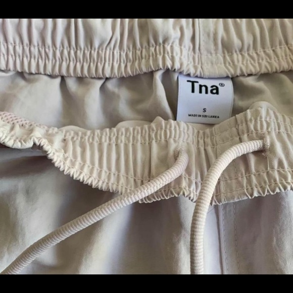 Aritzia TNA light pink/lilac shorts (Size S) - Picture 3 of 3